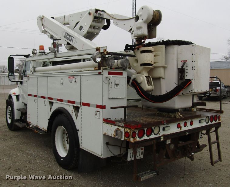 image for item DH8438 2009 International 4300 bucket truck