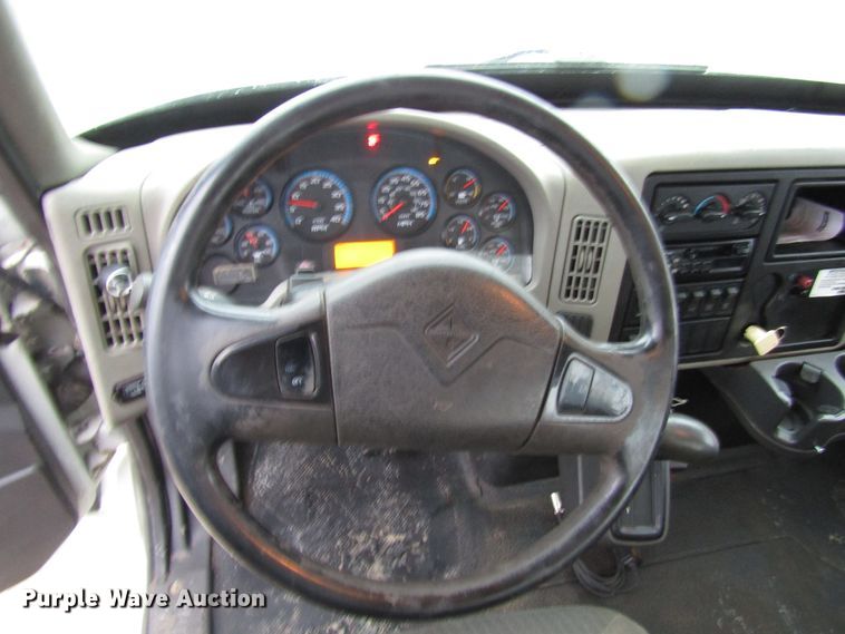 image for item DH8438 2009 International 4300 bucket truck