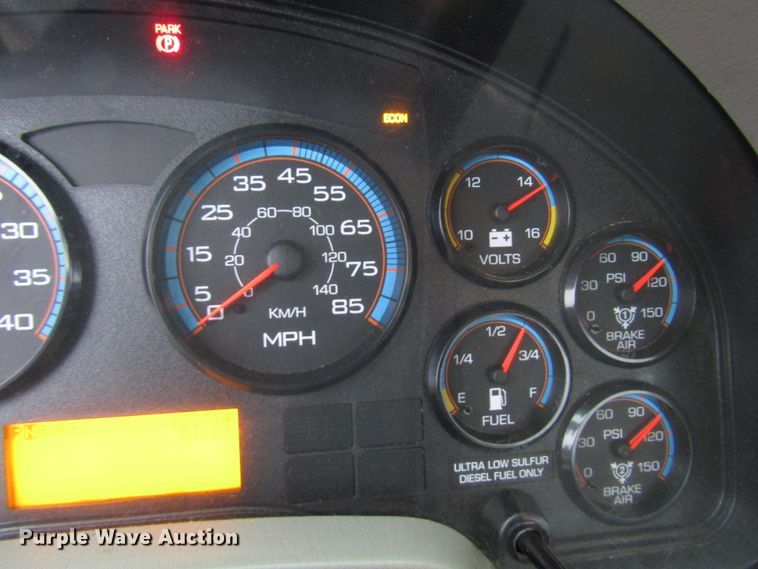 image for item DH8438 2009 International 4300 bucket truck