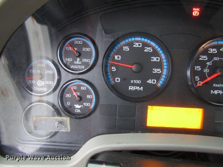 image for item DH8438 2009 International 4300 bucket truck