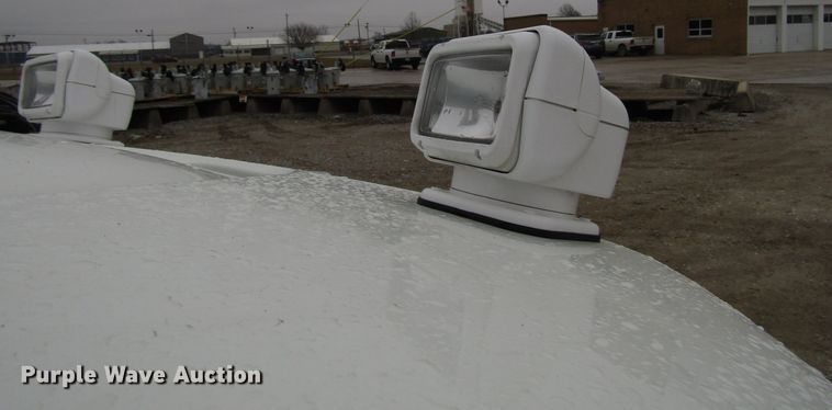 image for item DH8438 2009 International 4300 bucket truck