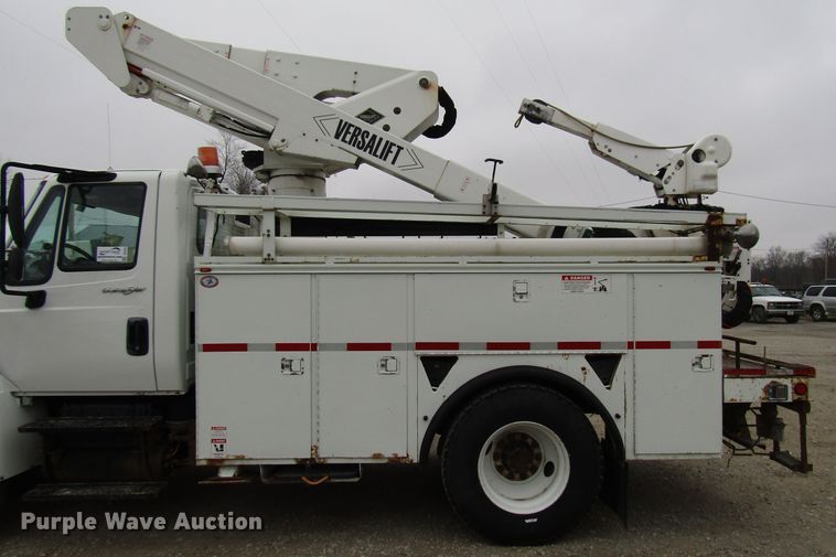 image for item DH8438 2009 International 4300 bucket truck