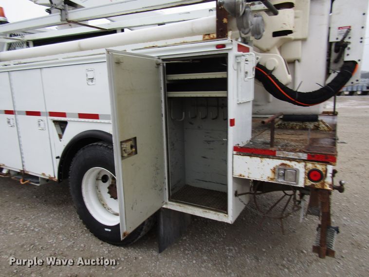 image for item DH8438 2009 International 4300 bucket truck