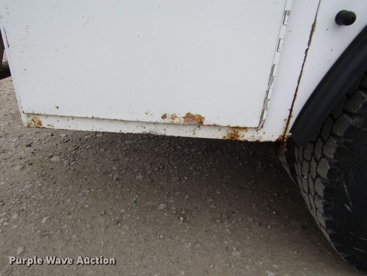 image for item DH8438 2009 International 4300 bucket truck