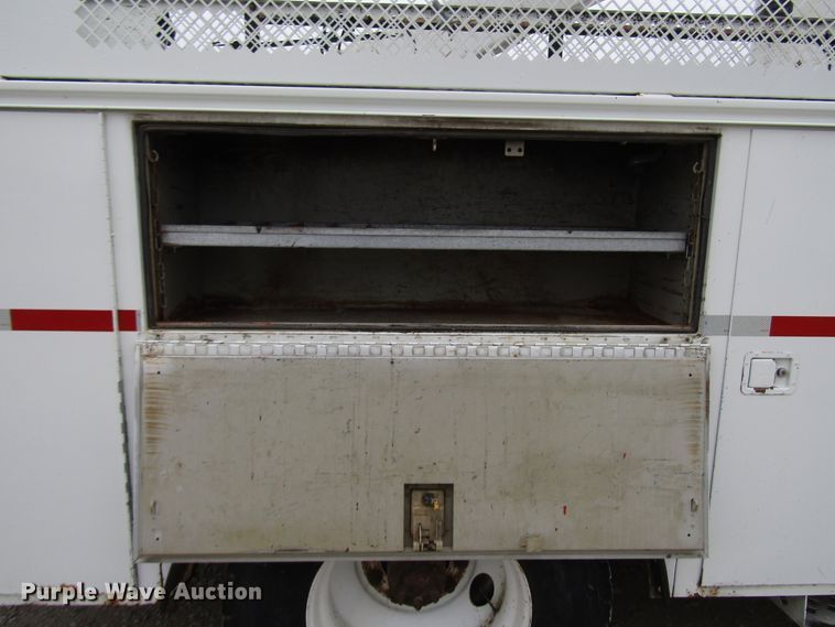 image for item DH8438 2009 International 4300 bucket truck