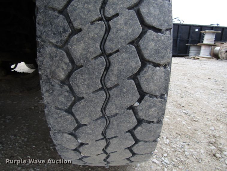 image for item DH8438 2009 International 4300 bucket truck