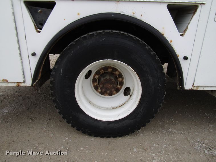 image for item DH8438 2009 International 4300 bucket truck