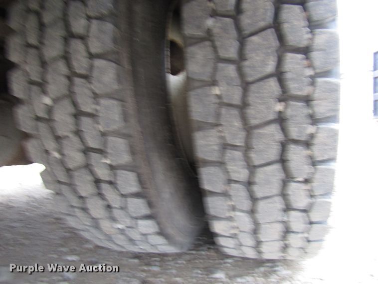 image for item DH8438 2009 International 4300 bucket truck