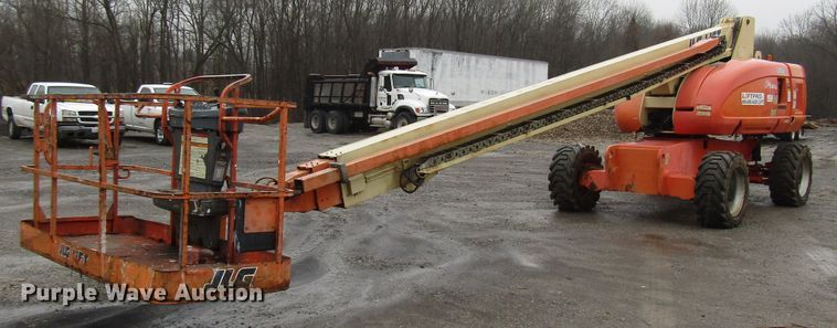 image for item DH8439 2007 JLG 800S boom lift