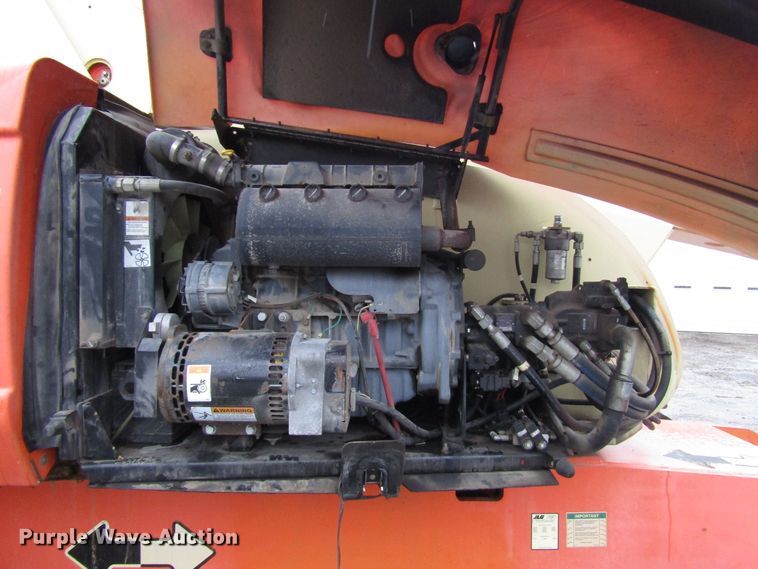 image for item DH8439 2007 JLG 800S boom lift