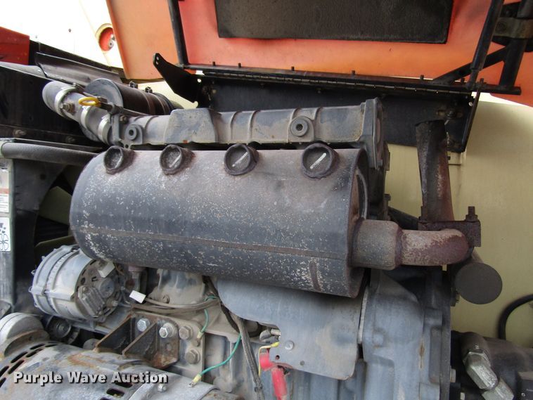 image for item DH8439 2007 JLG 800S boom lift