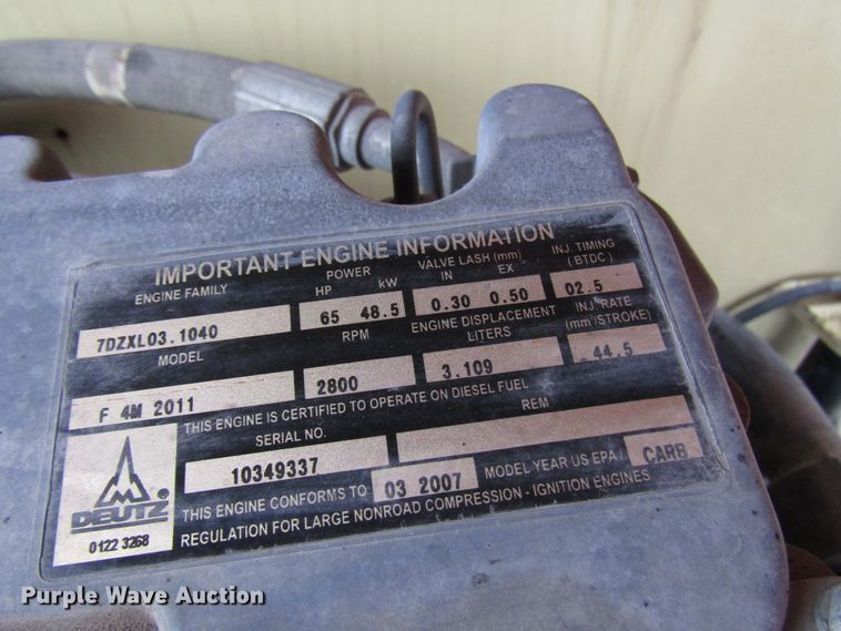 image for item DH8439 2007 JLG 800S boom lift