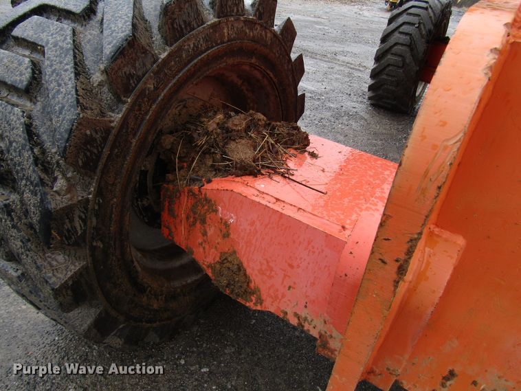 image for item DH8439 2007 JLG 800S boom lift