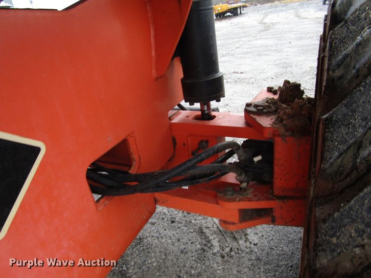 image for item DH8439 2007 JLG 800S boom lift