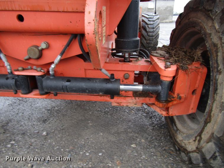 image for item DH8439 2007 JLG 800S boom lift