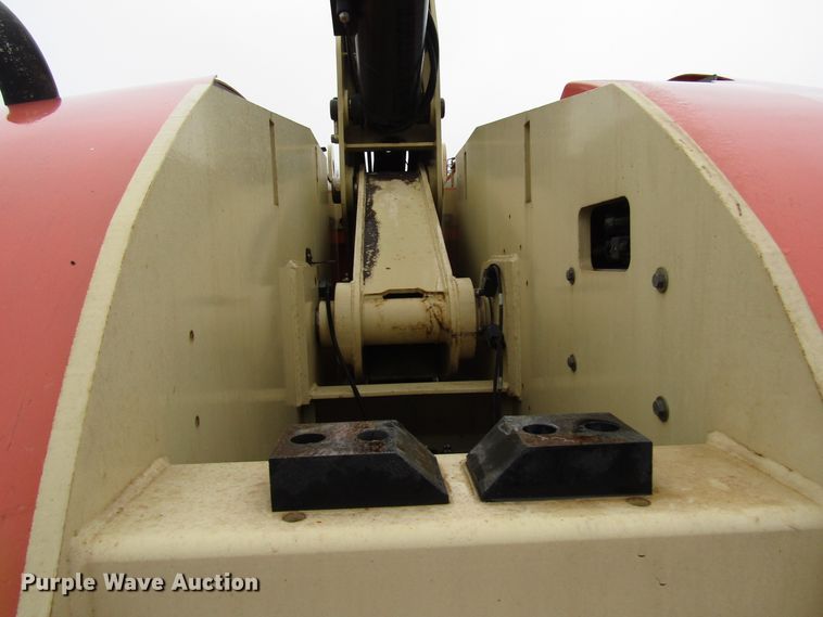 image for item DH8439 2007 JLG 800S boom lift