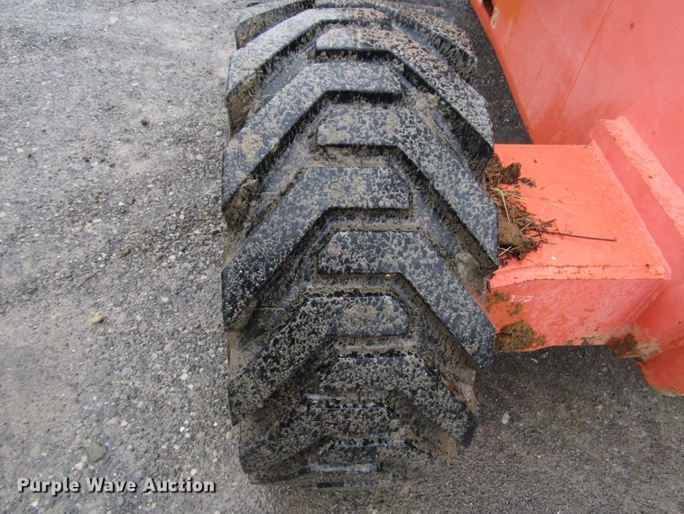 image for item DH8439 2007 JLG 800S boom lift