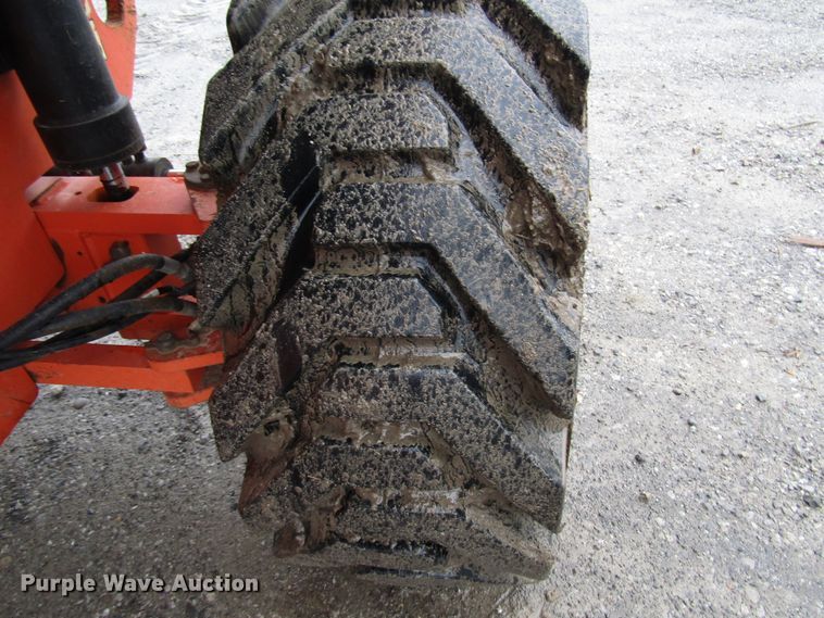 image for item DH8439 2007 JLG 800S boom lift