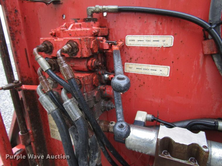 image for item DH8440 2006 Morbark Hurricane 18 wood chipper