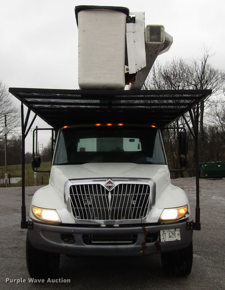 image for item DH8441 2008 International 4300 forestry bucket truck