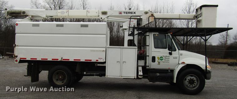 image for item DH8441 2008 International 4300 forestry bucket truck