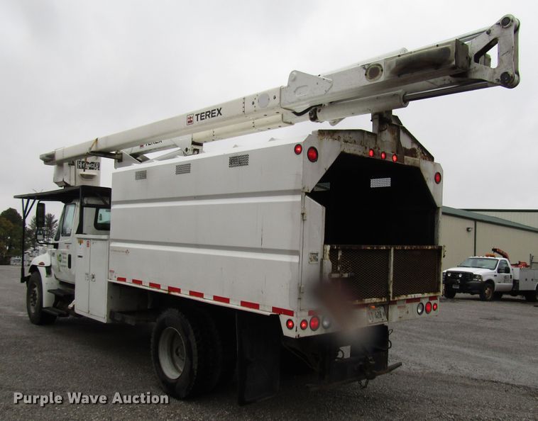 image for item DH8441 2008 International 4300 forestry bucket truck