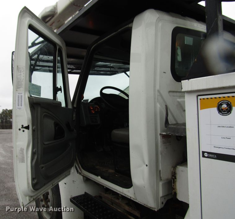 image for item DH8441 2008 International 4300 forestry bucket truck