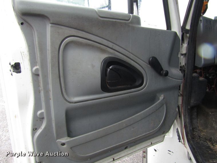 image for item DH8441 2008 International 4300 forestry bucket truck