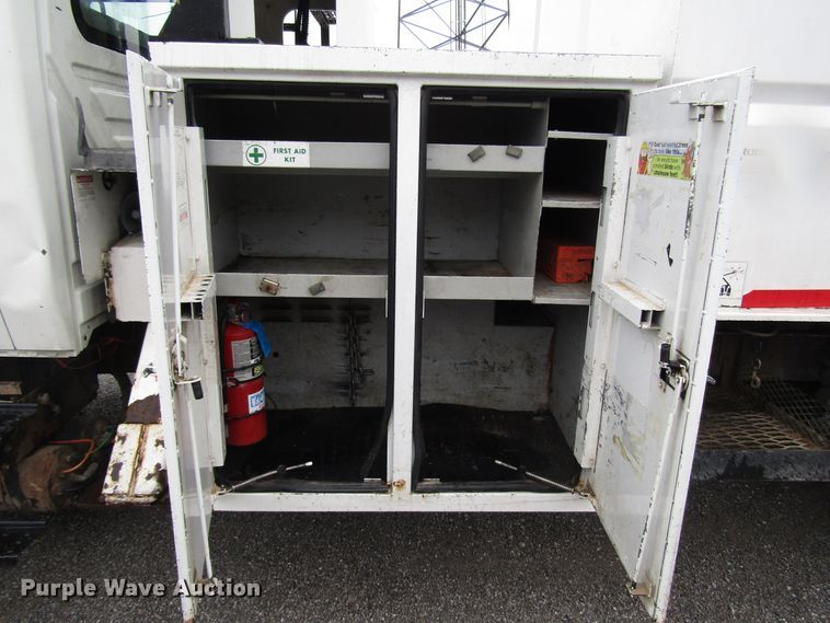 image for item DH8441 2008 International 4300 forestry bucket truck