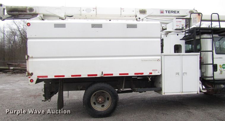 image for item DH8441 2008 International 4300 forestry bucket truck