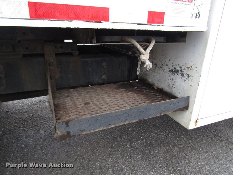 image for item DH8441 2008 International 4300 forestry bucket truck