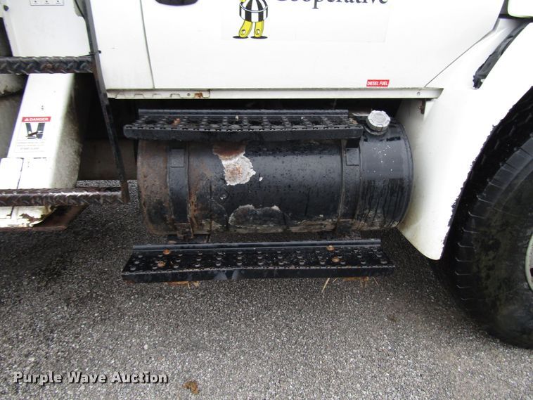 image for item DH8441 2008 International 4300 forestry bucket truck