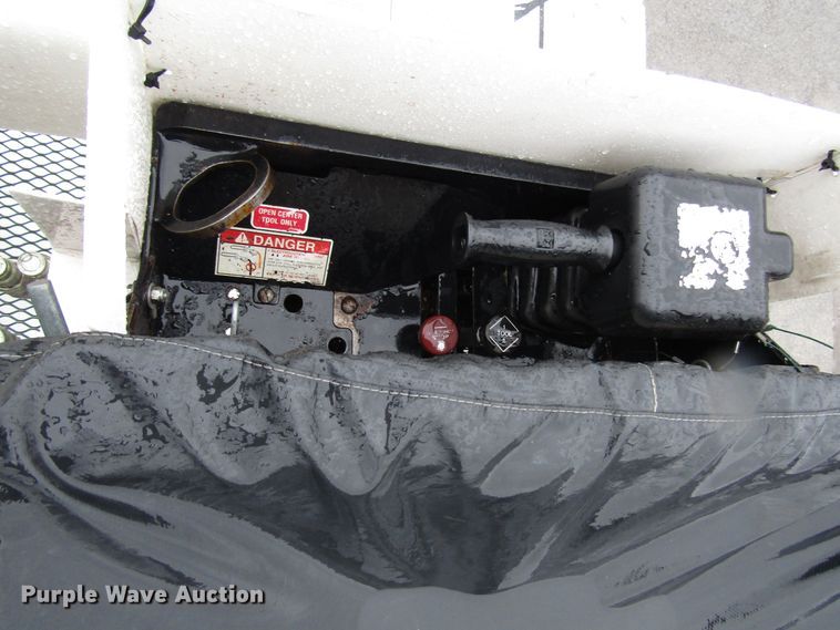 image for item DH8441 2008 International 4300 forestry bucket truck