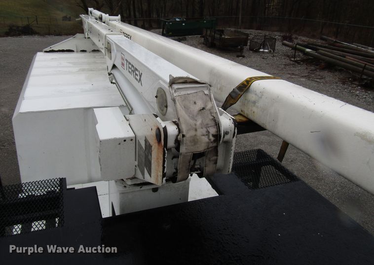 image for item DH8441 2008 International 4300 forestry bucket truck