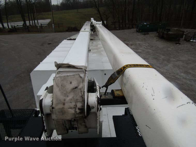 image for item DH8441 2008 International 4300 forestry bucket truck