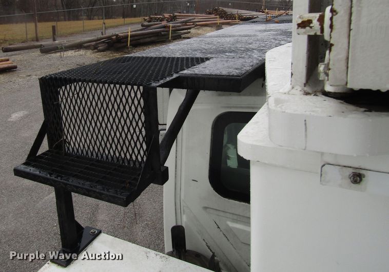 image for item DH8441 2008 International 4300 forestry bucket truck