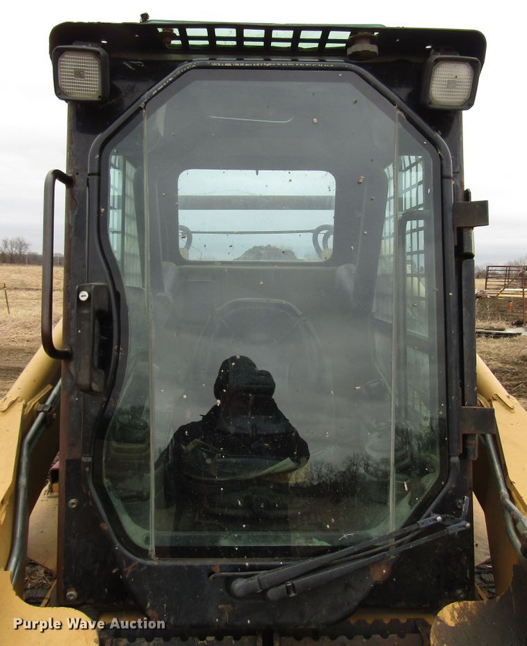 image for item DH8457 2003 Caterpillar 287 skid steer
