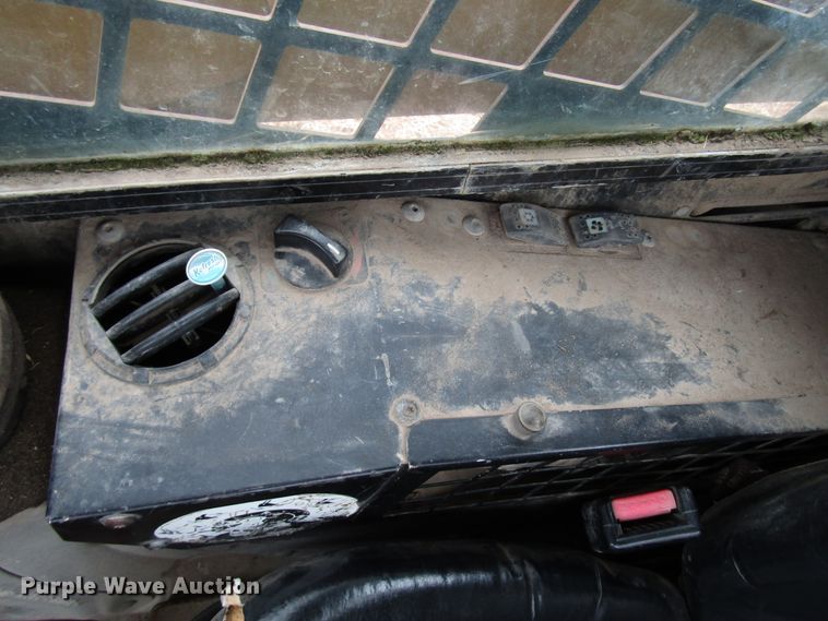 image for item DH8457 2003 Caterpillar 287 skid steer