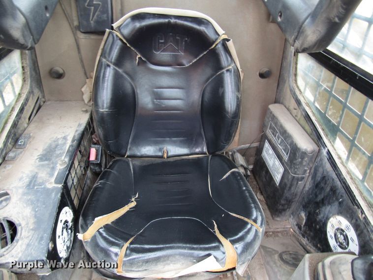 image for item DH8457 2003 Caterpillar 287 skid steer