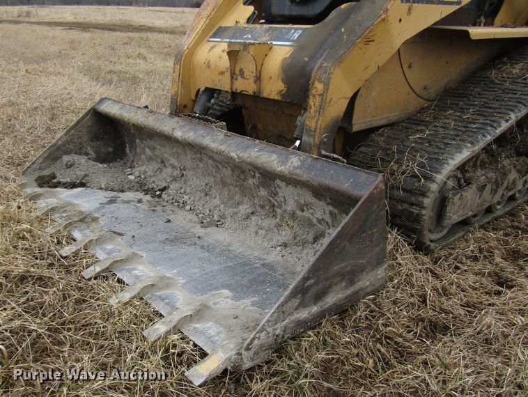 image for item DH8457 2003 Caterpillar 287 skid steer