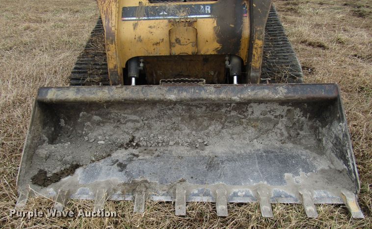 image for item DH8457 2003 Caterpillar 287 skid steer