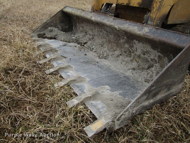 image for item DH8457 2003 Caterpillar 287 skid steer