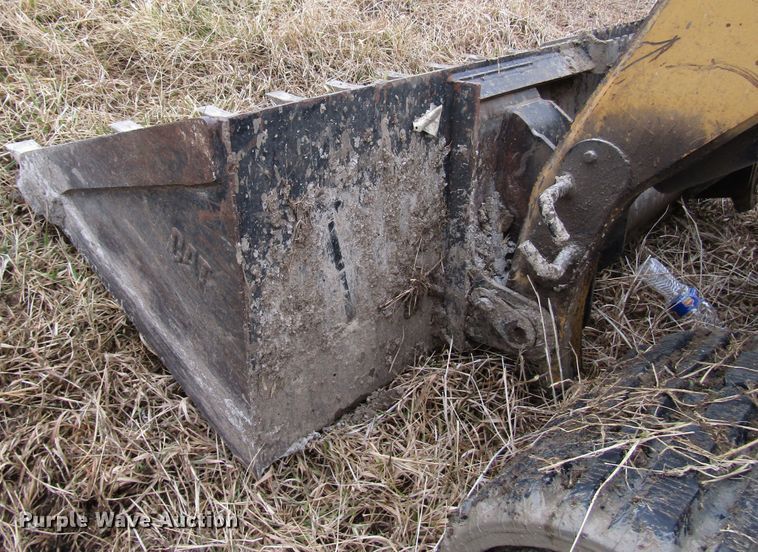 image for item DH8457 2003 Caterpillar 287 skid steer