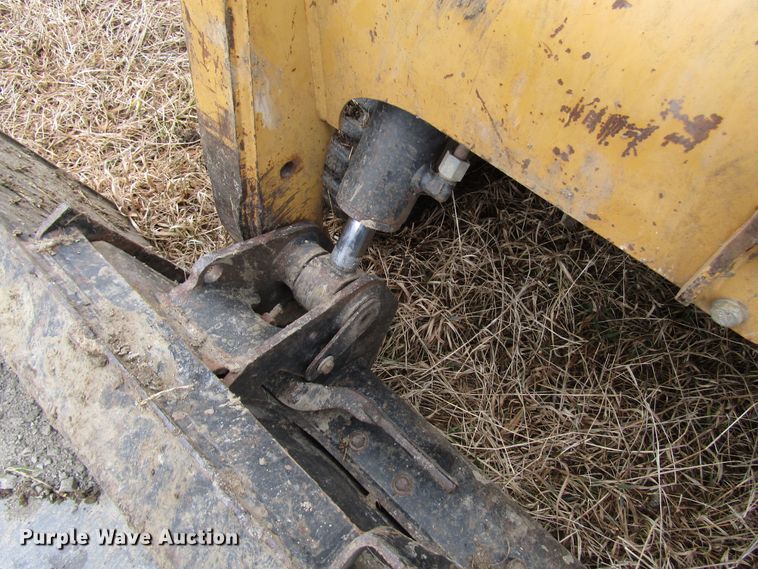 image for item DH8457 2003 Caterpillar 287 skid steer