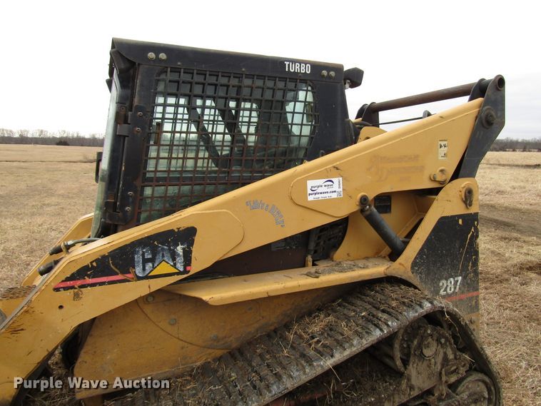 image for item DH8457 2003 Caterpillar 287 skid steer
