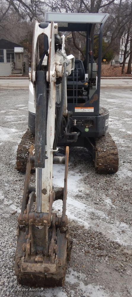 image for item ER9849 Bobcat E26 mini excavator