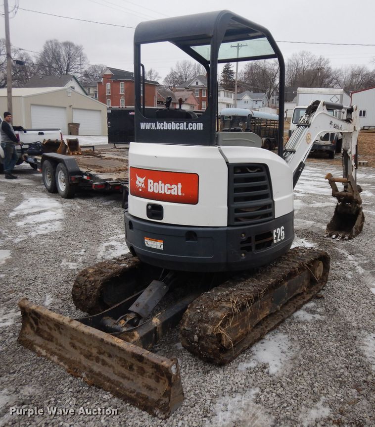 image for item ER9849 Bobcat E26 mini excavator
