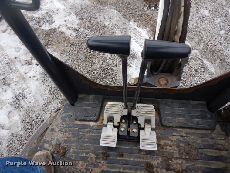 image for item ER9849 Bobcat E26 mini excavator