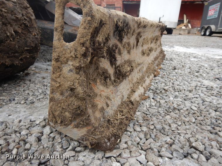 image for item ER9849 Bobcat E26 mini excavator