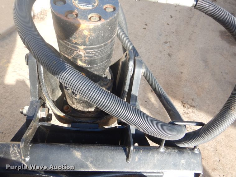 image for item FF9198 2017 Toro Dingo TX-1000 compact utility loader